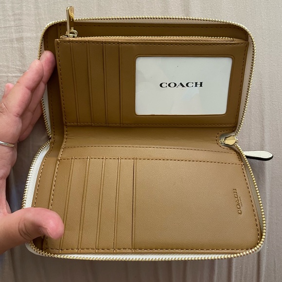 NWT Coach Chalk Pebble Leather Medium ID Zip Wallet - Picture 4 of 8